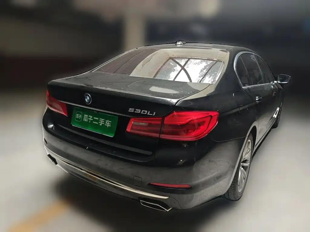 BMW 5 Series — миниатюра 4