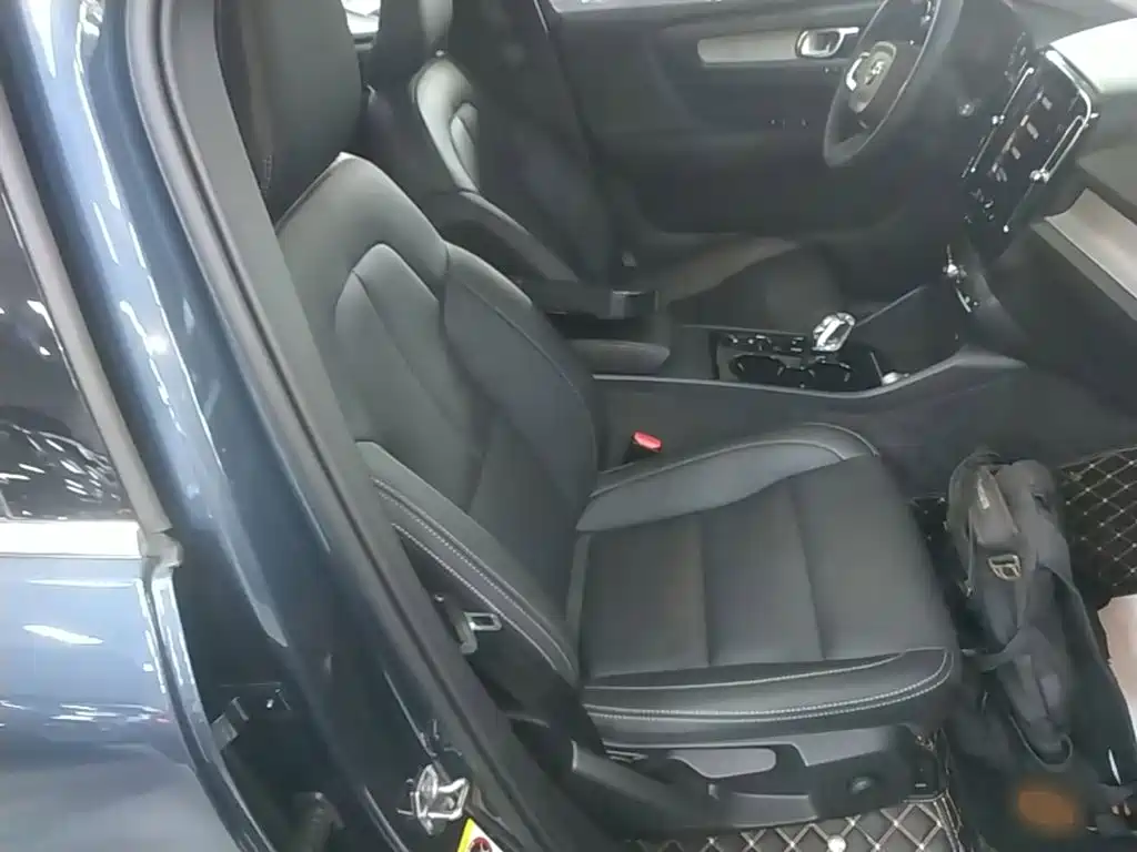 Volvo XC40 — миниатюра 25
