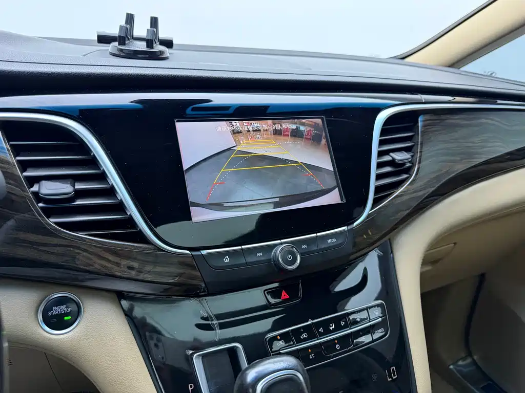 Buick GL8 — миниатюра 16