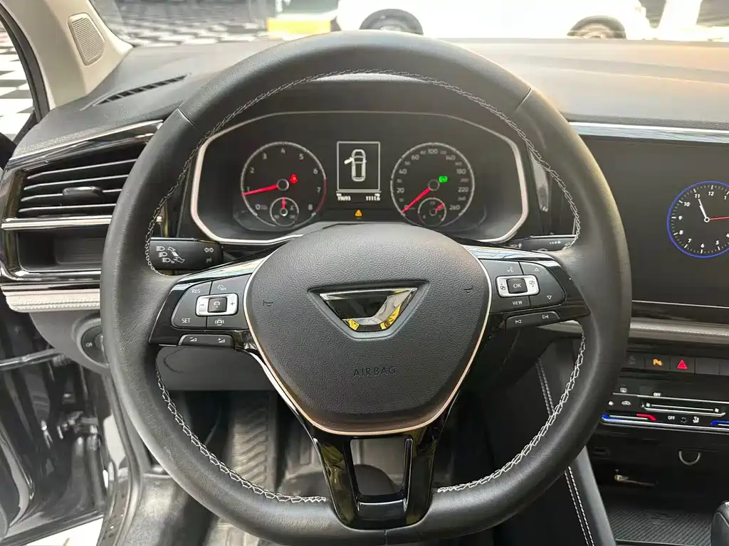 Jetta VS7 — миниатюра 10