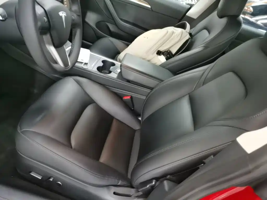 Tesla Model 3 — миниатюра 15