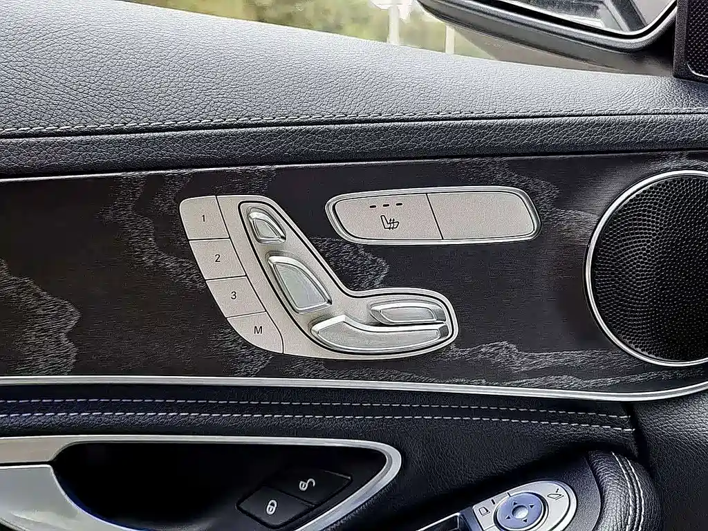 Mercedes-Benz C-Class — миниатюра 10