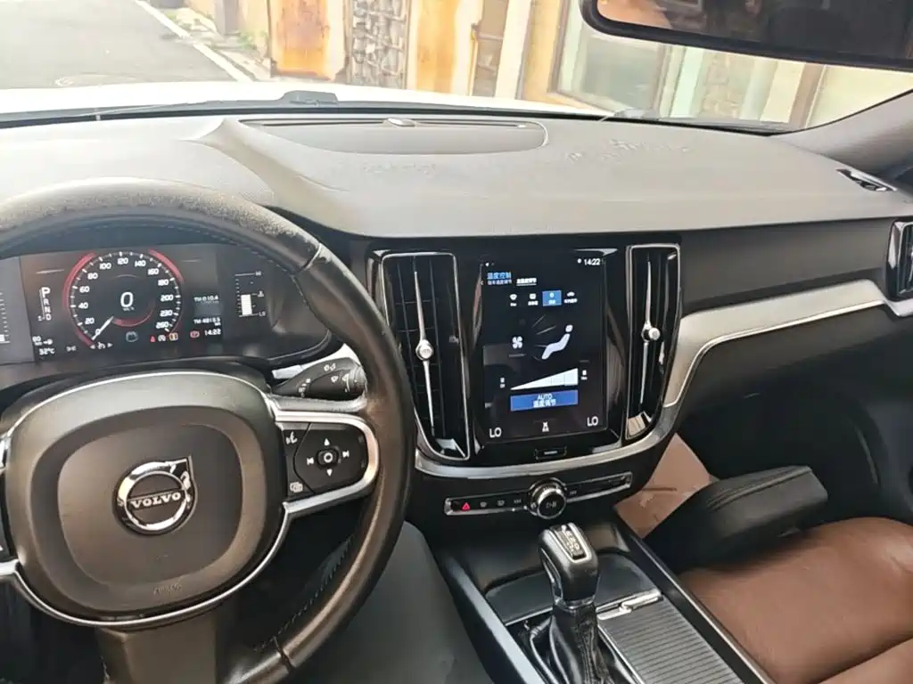 Volvo S60 — миниатюра 10