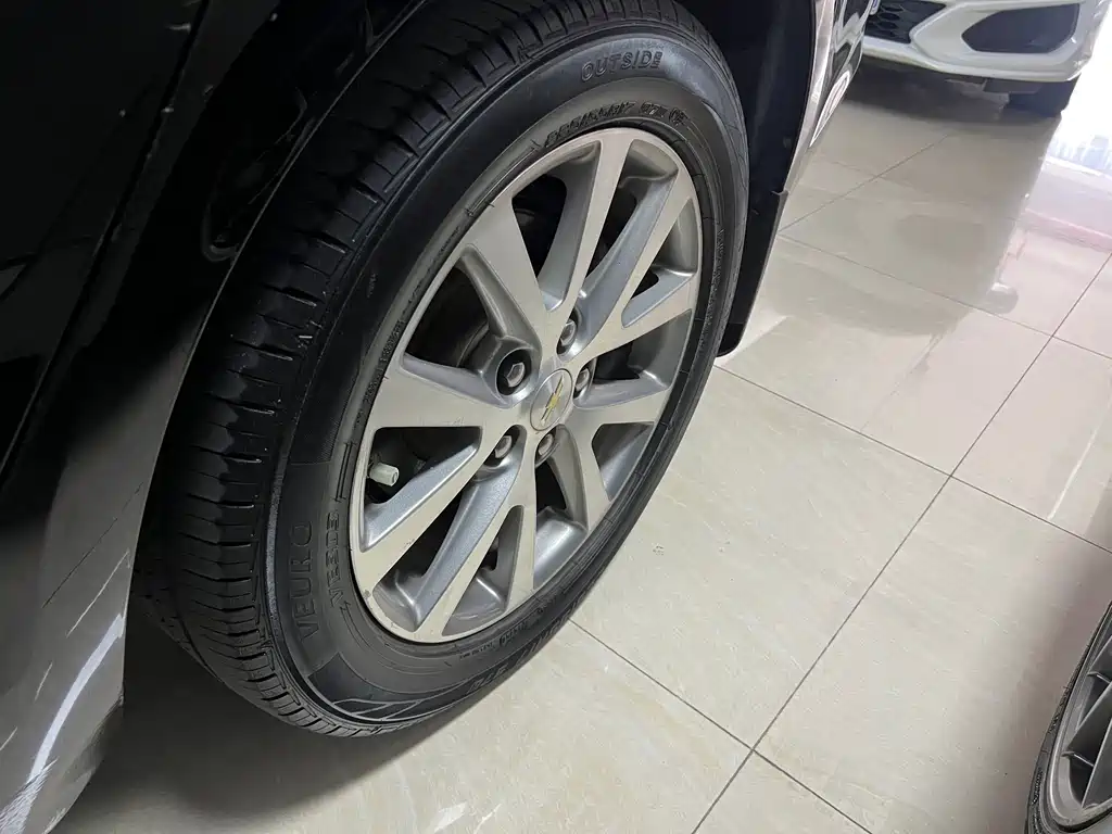 Chevrolet Malibu — миниатюра 16