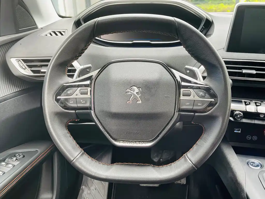 PEUGEOT 4008