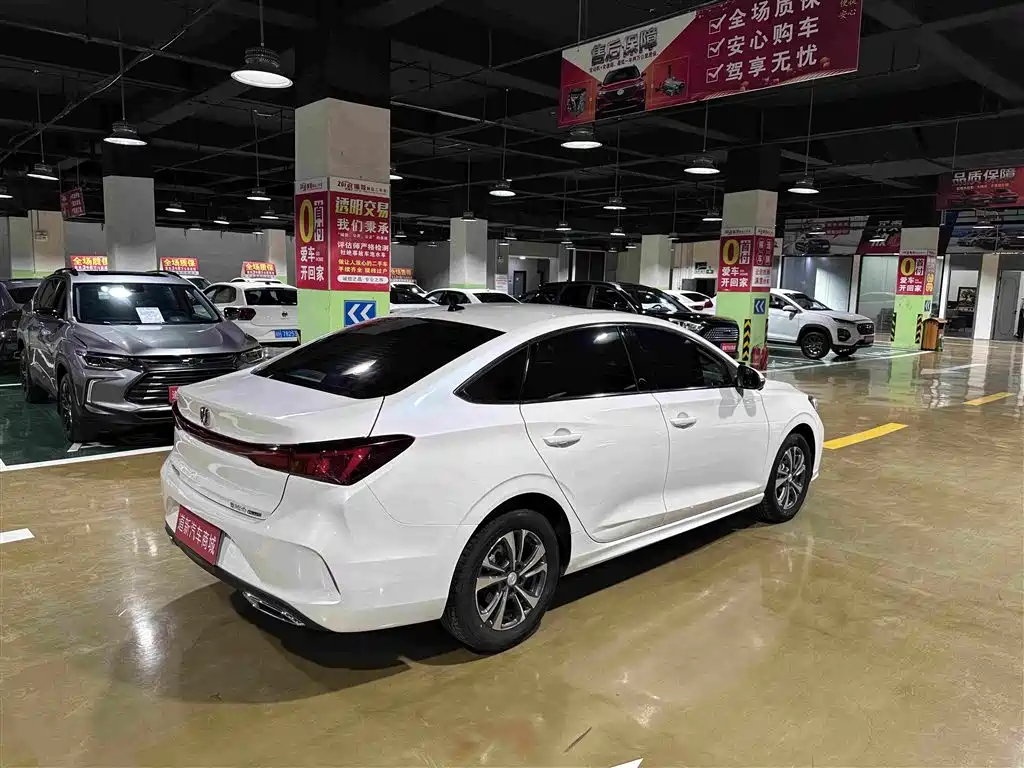 Changan Eado — миниатюра 4