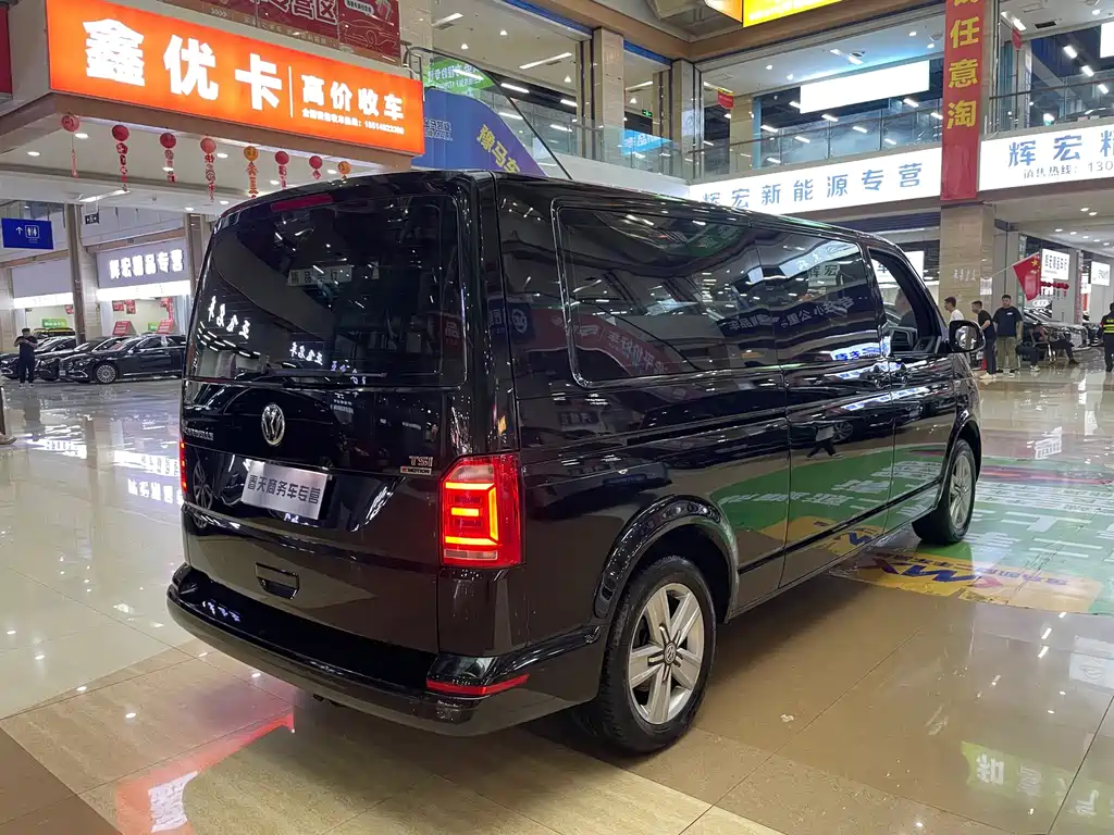 Volkswagen Caravelle — миниатюра 8