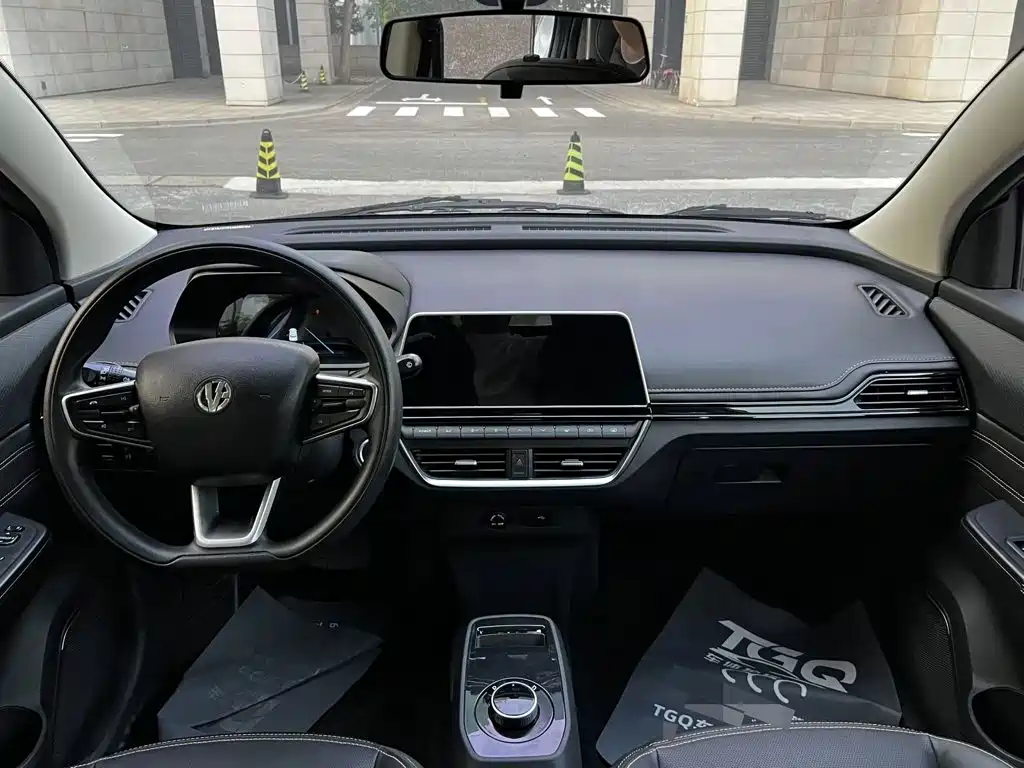 Dongfeng EV YOUNG Guang Xiaoxin — миниатюра 7