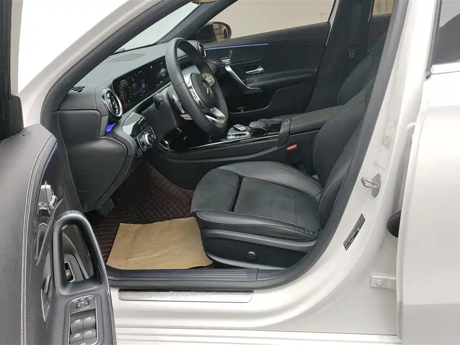 MERCEDES-BENZ A CLASS