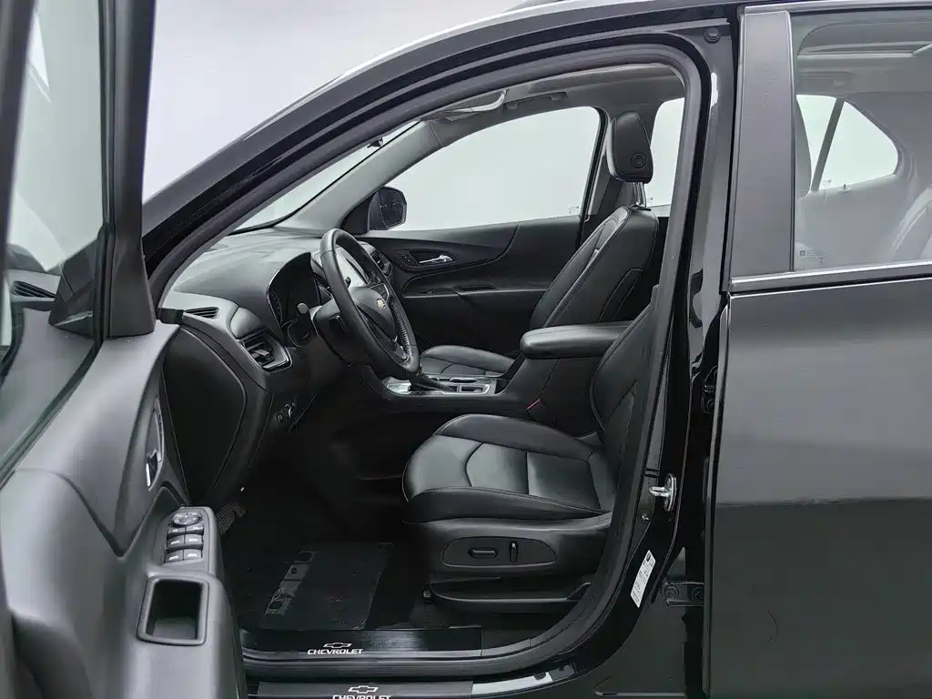 Chevrolet Equinox — миниатюра 10