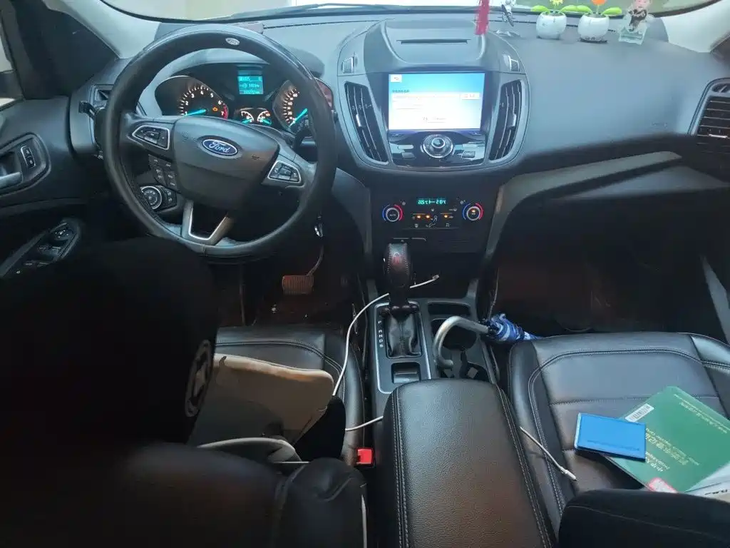 Ford Kuga — миниатюра 5