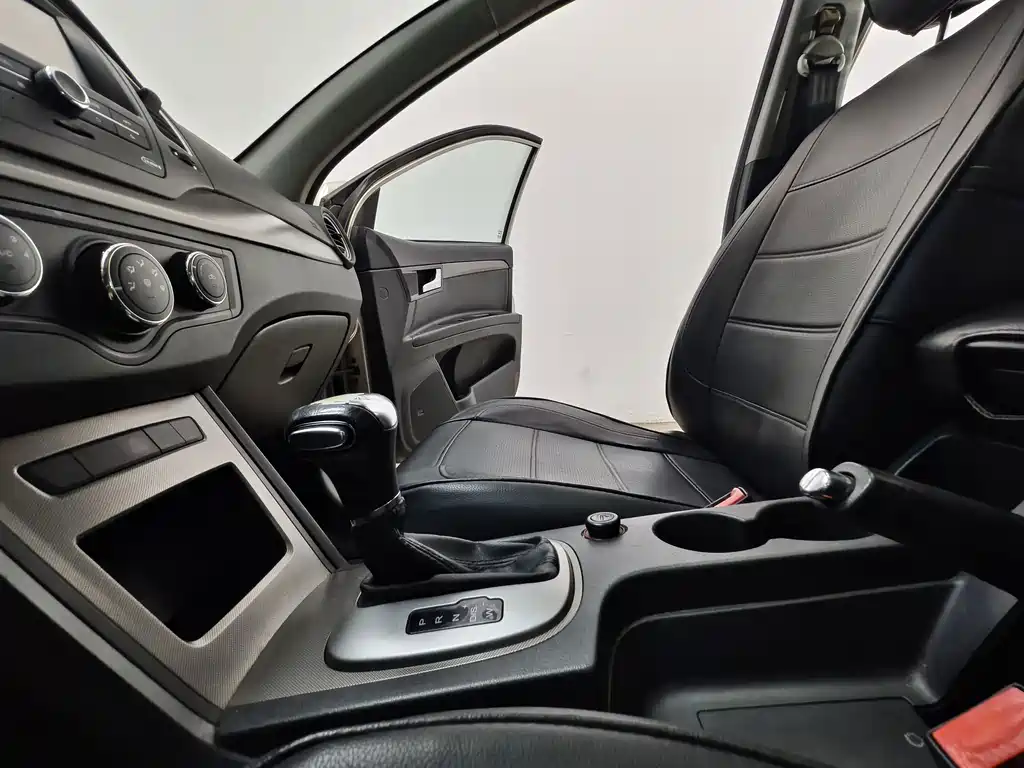 Roewe 350 — миниатюра 12