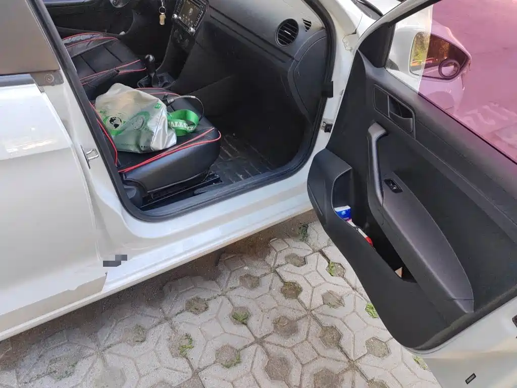 Volkswagen Jetta — миниатюра 19