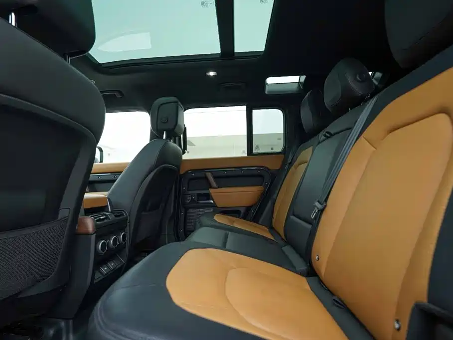 Land Rover Defender — миниатюра 18