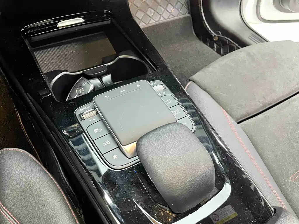Mercedes-Benz A-Class A 2023 A 200 L Fashion