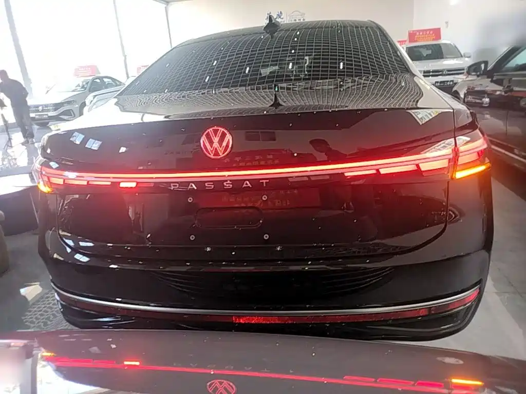 Volkswagen Passat 2025 Pro 380TSI
