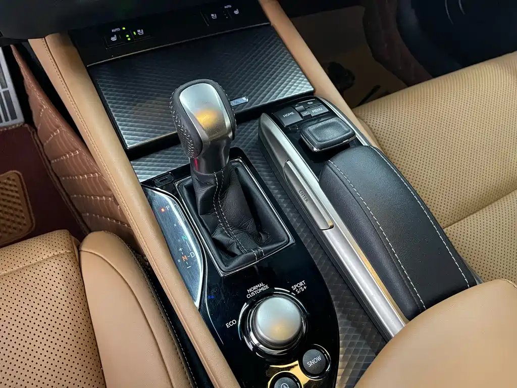 Lexus GS — миниатюра 16