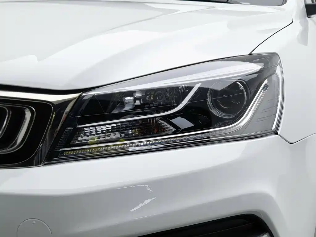 Geely Emgrand — миниатюра 7
