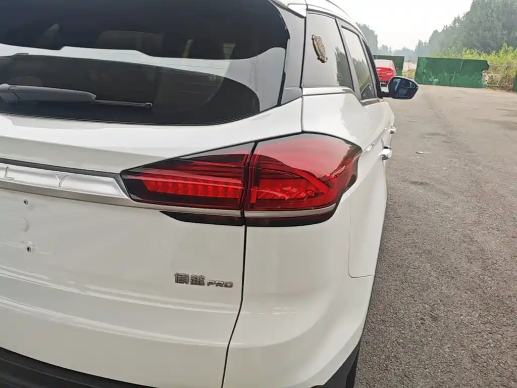 Geely Boyue — миниатюра 8