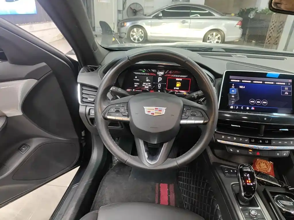 Cadillac CT5 — миниатюра 11