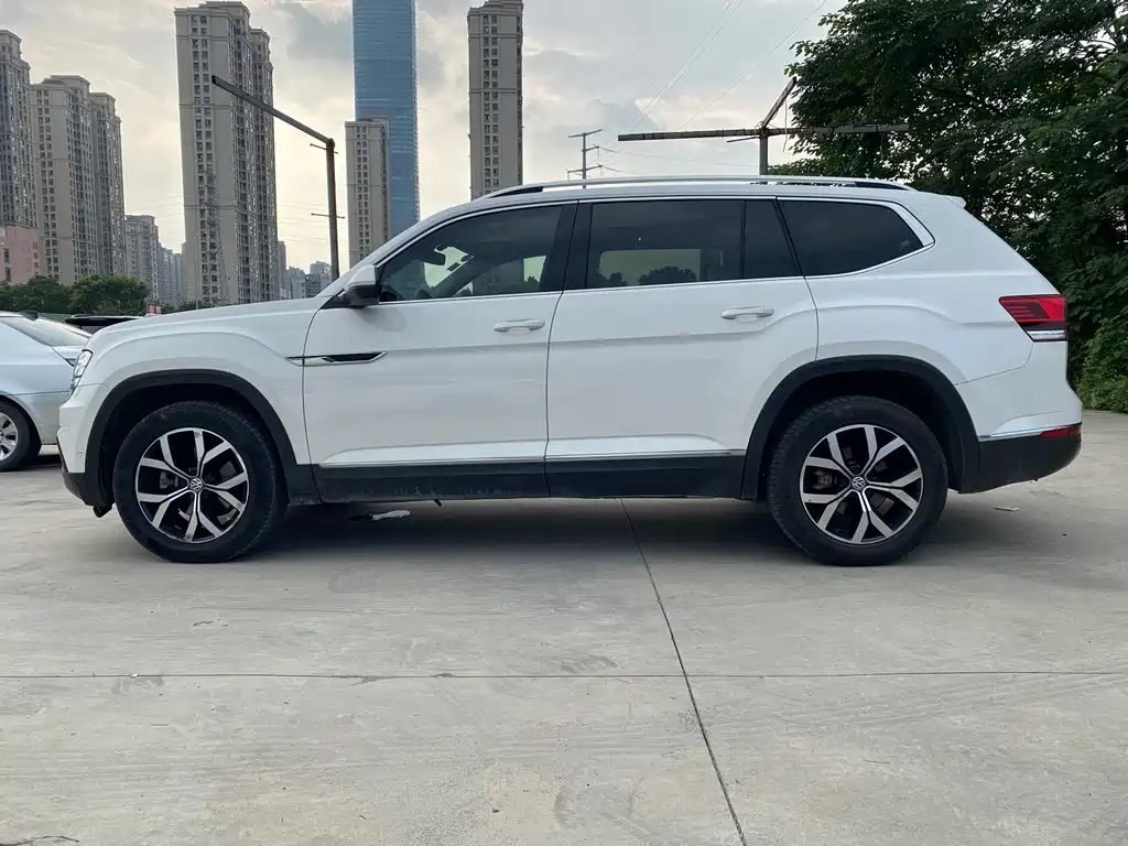 Volkswagen Teramont — миниатюра 3
