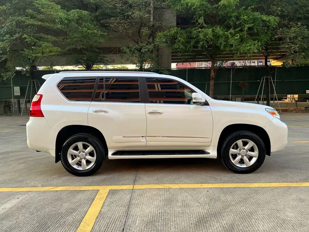 Lexus GX — миниатюра 2