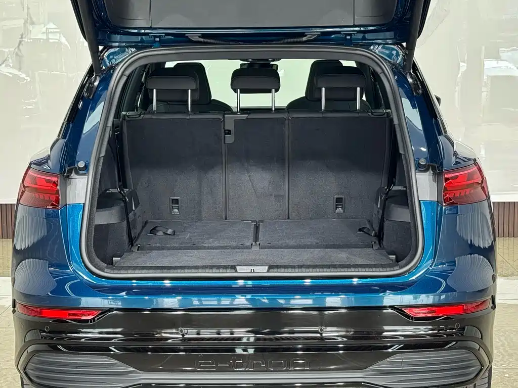 Audi Q5 e-tron — миниатюра 21