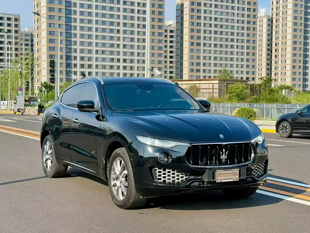 Maserati Levante — миниатюра 2