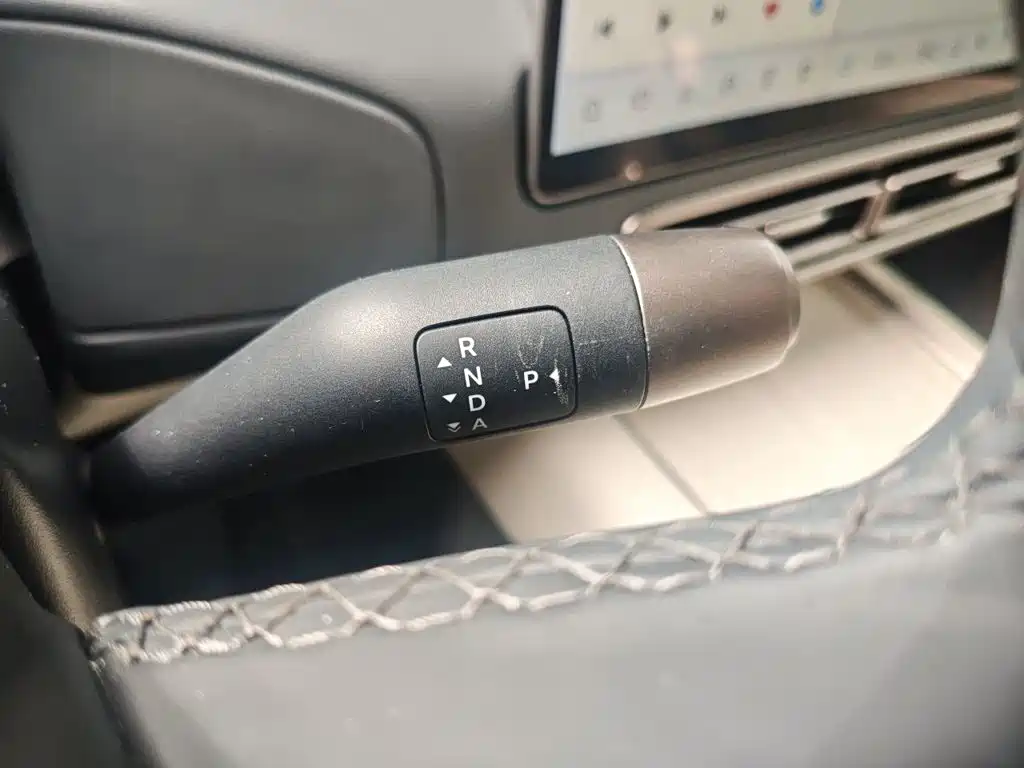 Li Auto Li MEGA — миниатюра 10