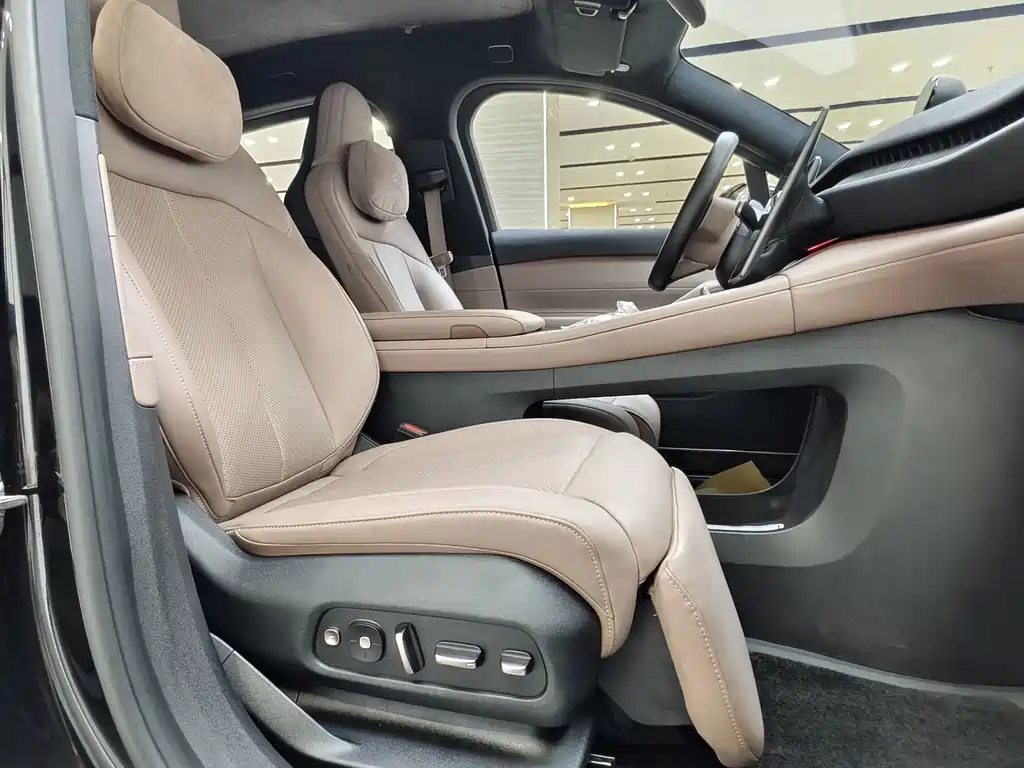 NIO EC6 — миниатюра 14