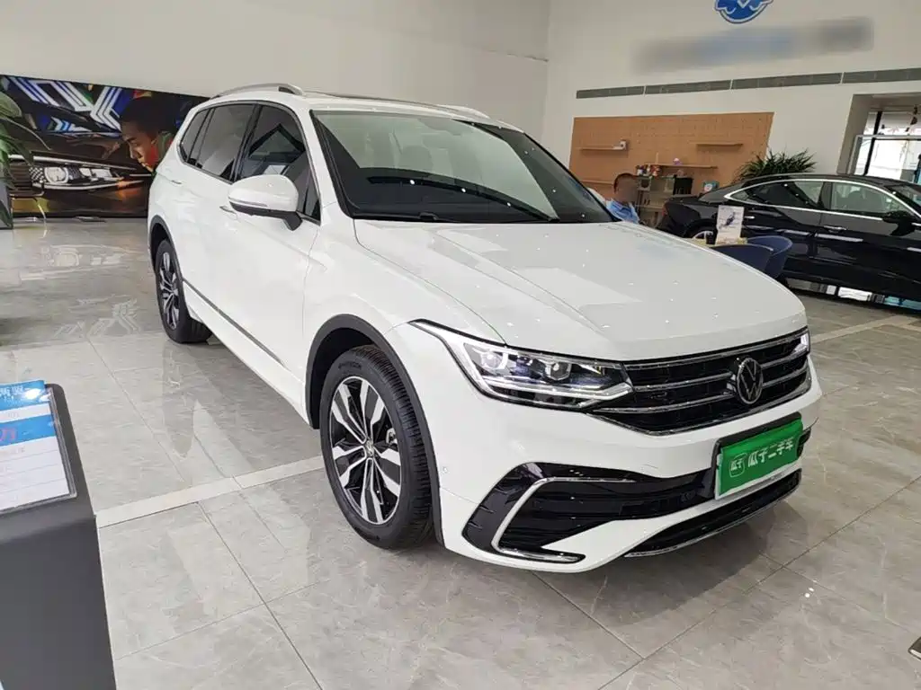 Volkswagen Tiguan L — миниатюра 4