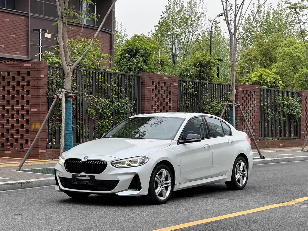 BMW 1 Series 2021