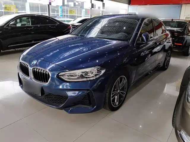 BMW 1 SERIES