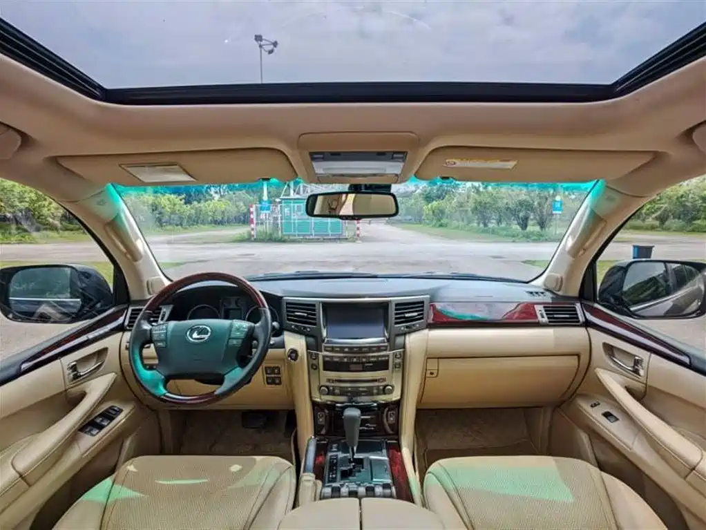 Lexus LX 2007 570