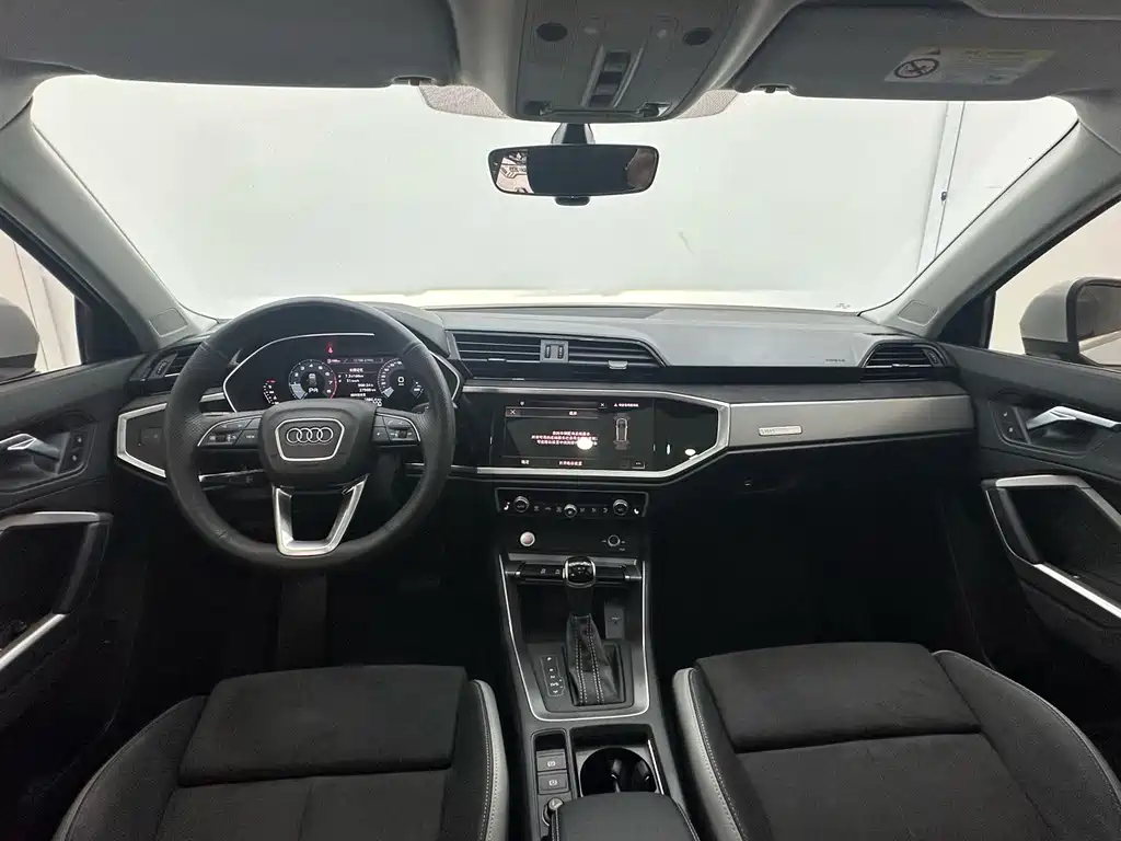 Audi Q3 — миниатюра 12