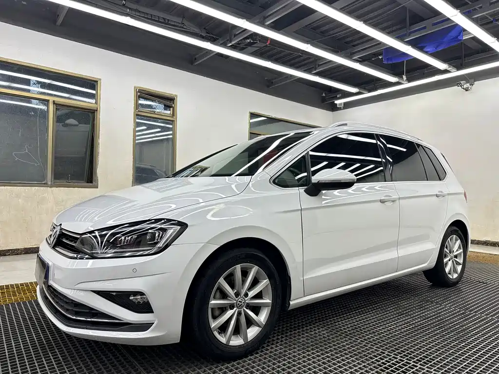 VOLKSWAGEN GOLF*JIAYU