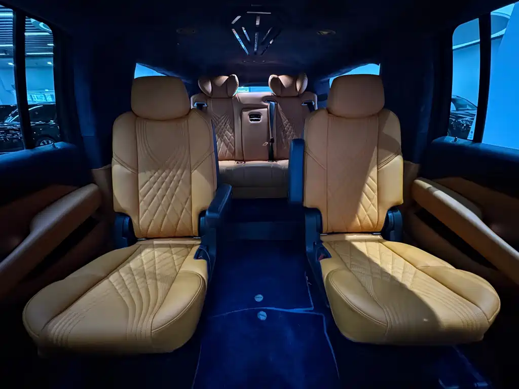 Cadillac Escalade — миниатюра 13