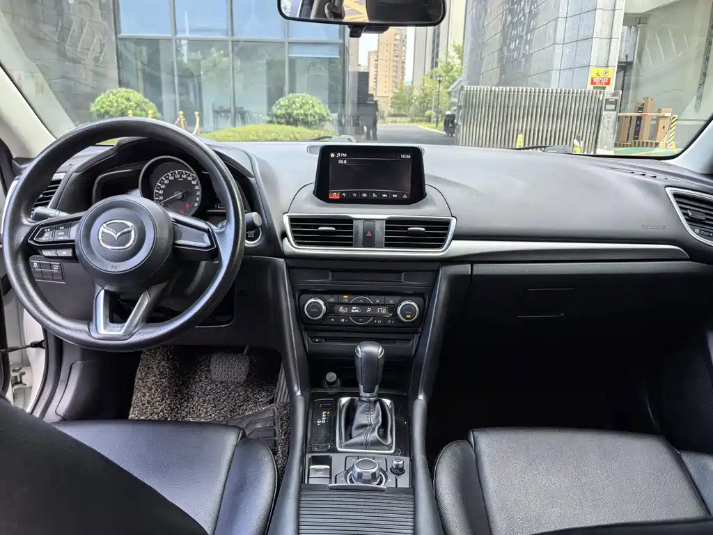 Mazda 3 Axela — миниатюра 10