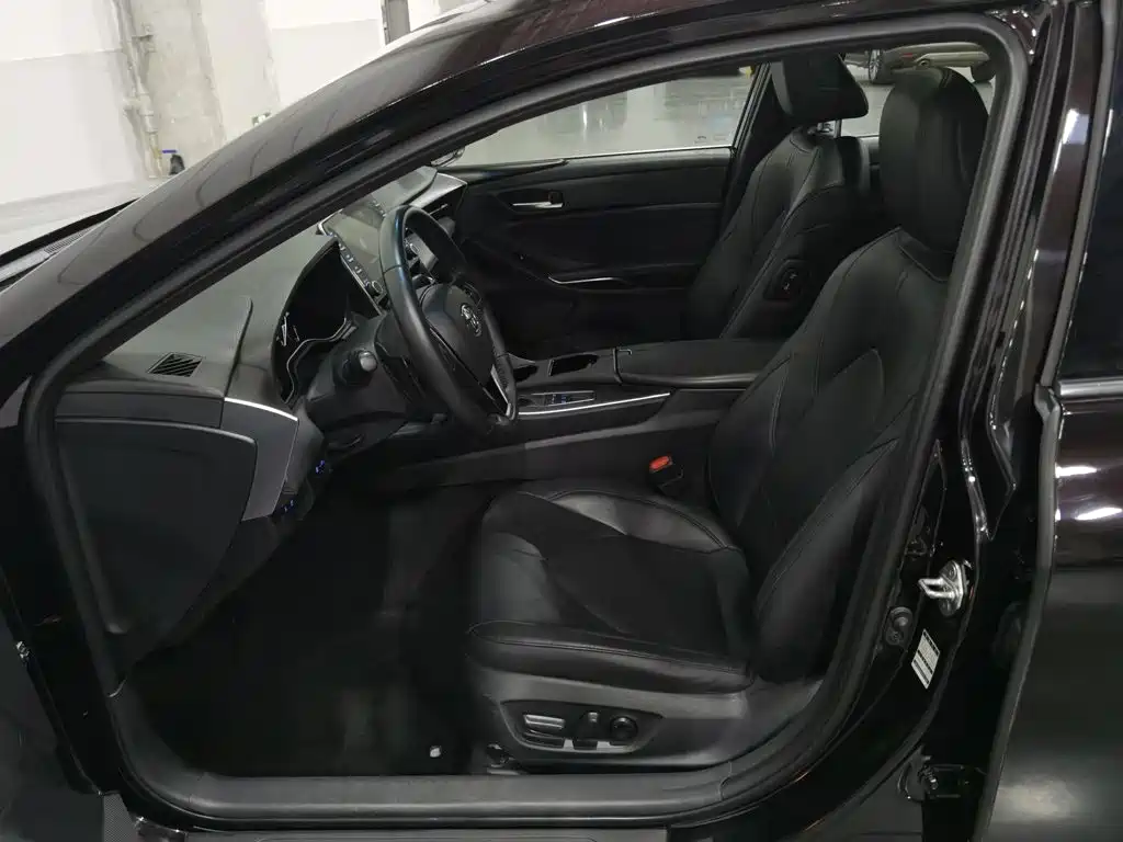 Toyota Avalon — миниатюра 10