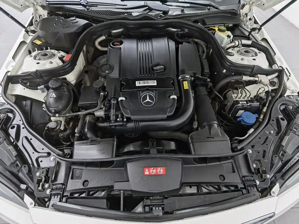 Mercedes-Benz E-Class — миниатюра 6