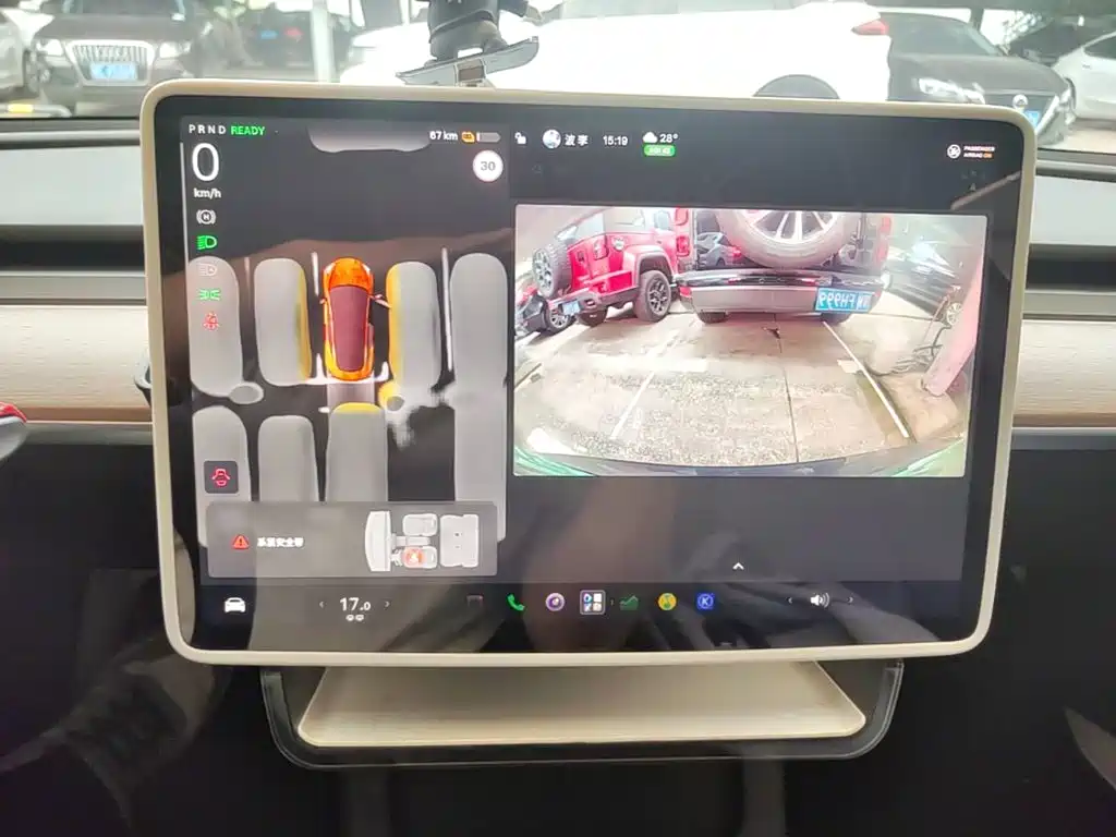 Tesla Model 3 — миниатюра 13