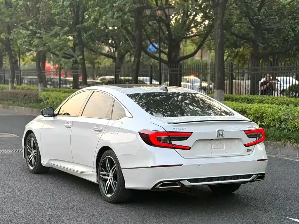 Honda Accord — миниатюра 3