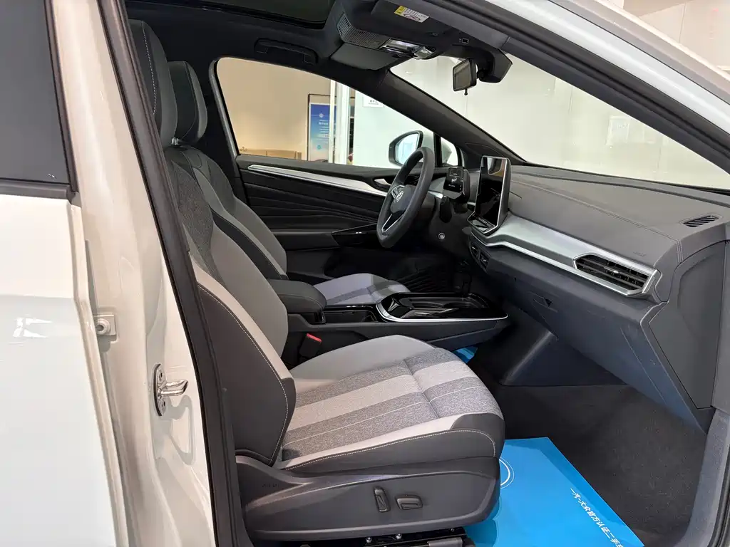Volkswagen ID.4 Crozz — миниатюра 4