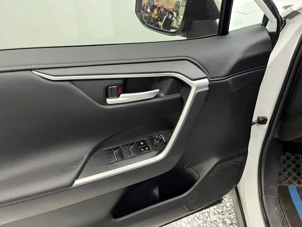 Toyota Wildlander — миниатюра 6