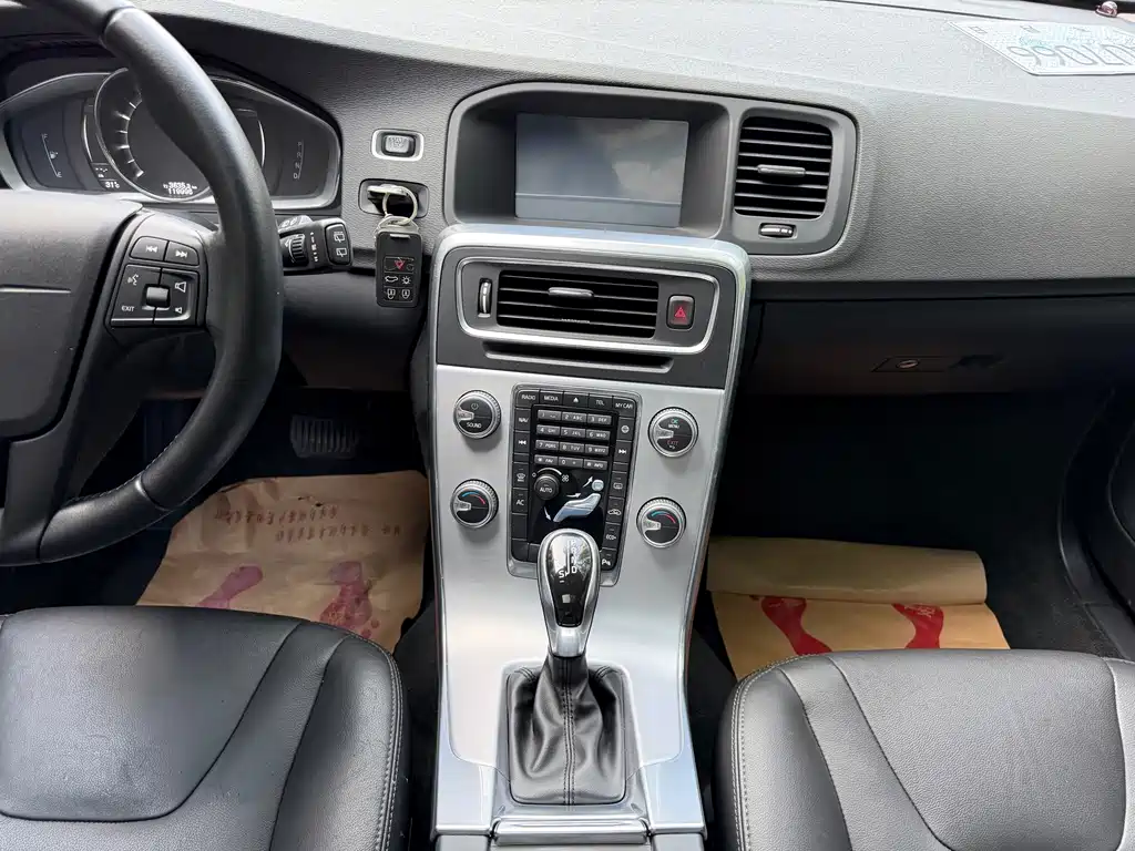 Volvo V60 — миниатюра 7