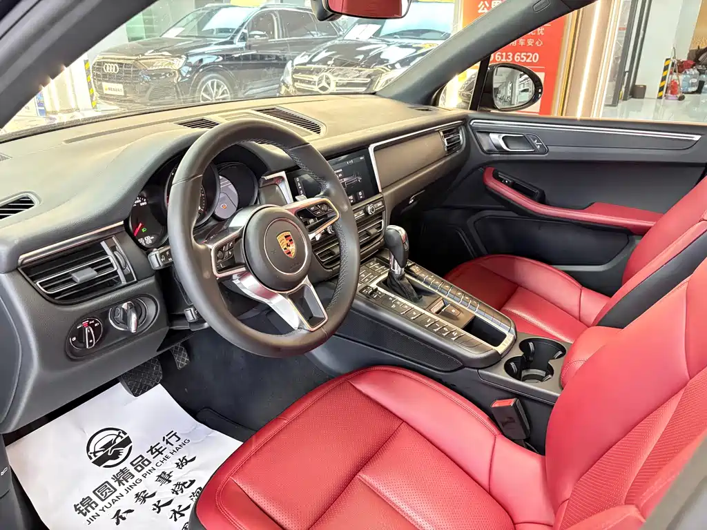 Porsche Macan — миниатюра 11