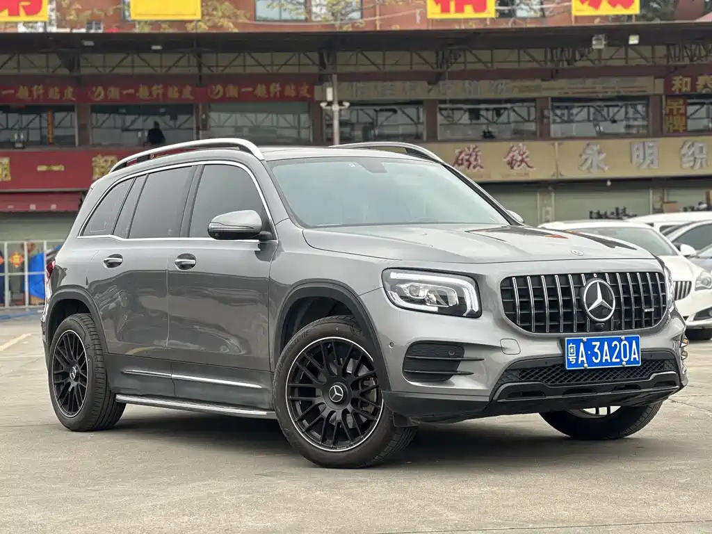 MERCEDES-BENZ GLB