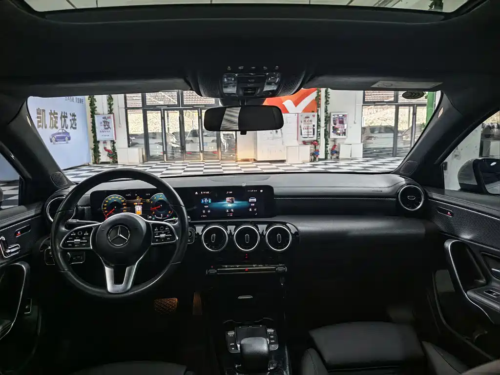 Mercedes-Benz A-Class — миниатюра 6