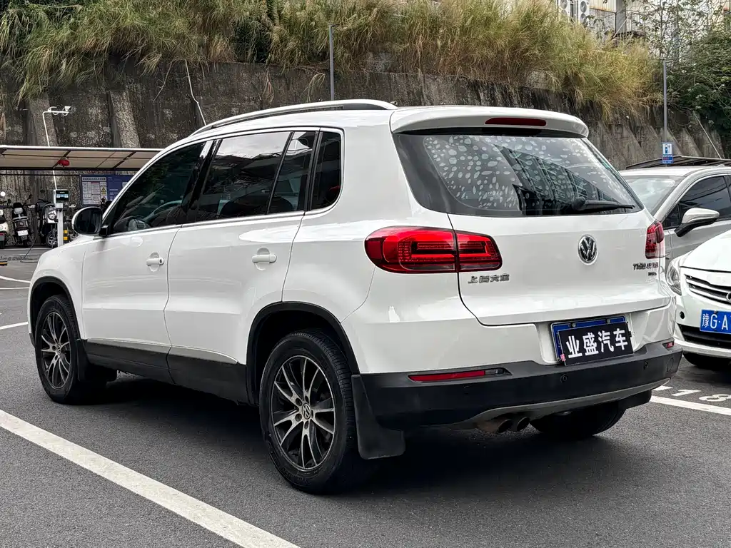 Volkswagen Tiguan 2013 2.0TSI AT Luxury