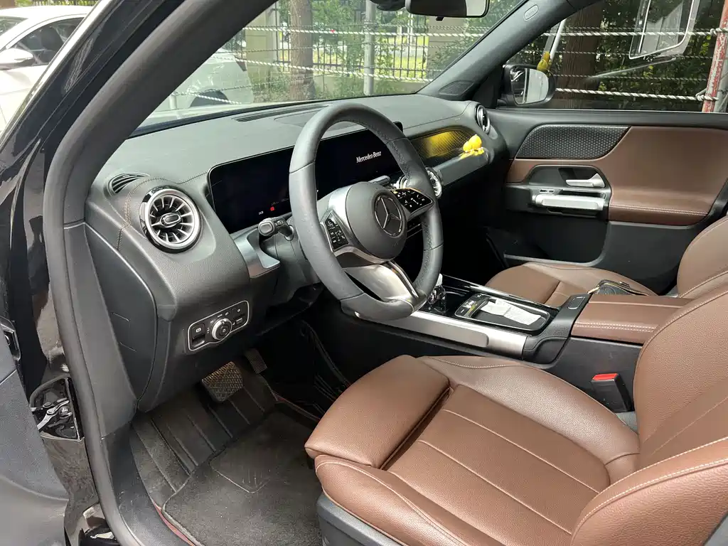 Mercedes-Benz GLB — миниатюра 4